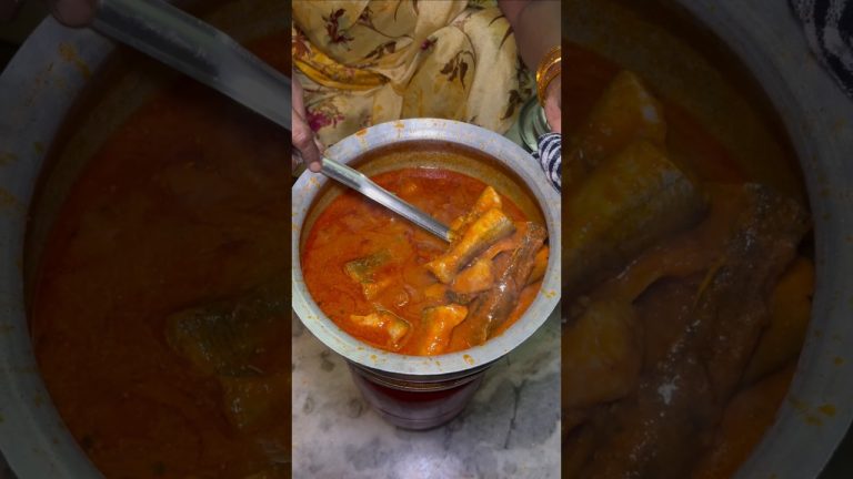 అత్త చేసిన జెల్ల చేపలుకూర😋|#shorts #fishcurry #recipe #youtubeshorts #villagefood