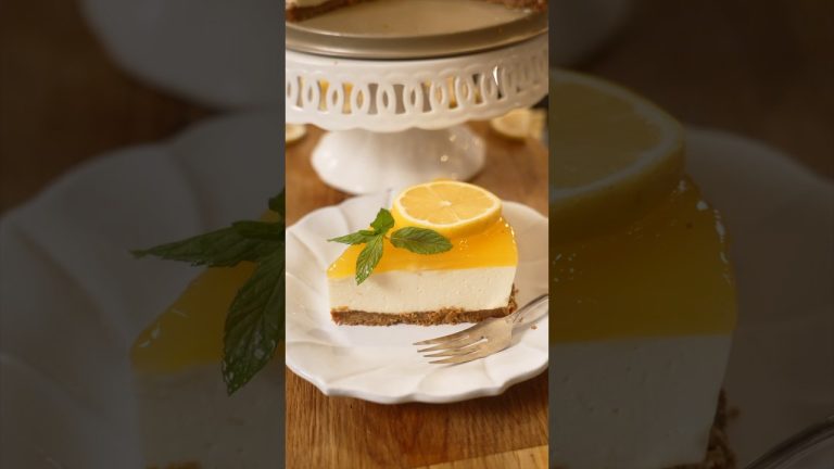 Lemon Cheesecake – Subscribe to my newsletter for the full written recipe