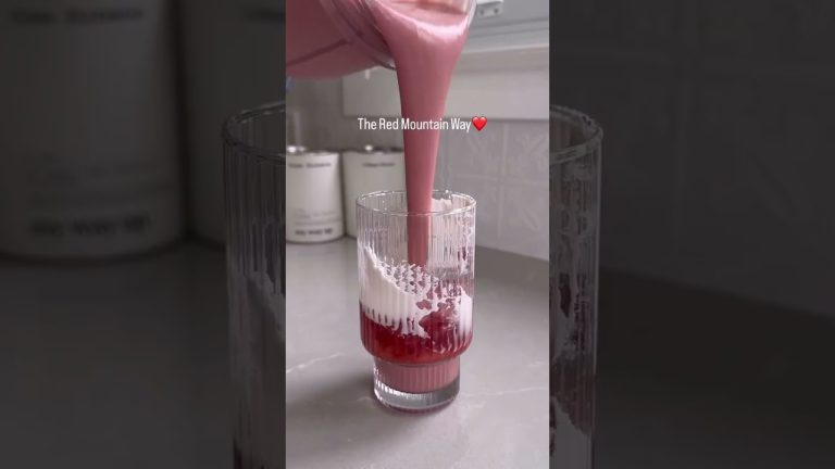 Viral Hailey Bieber Smoothie, The Red Mountain Way  #recipe #proteindessert #easyrecipe #highprotein