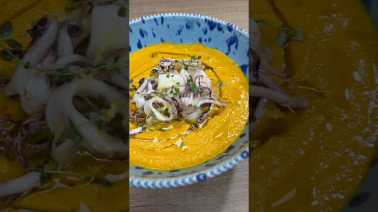 🍴 VELLUTATA di CAROTE e ZENZERO con CALAMARETTI TOSTATI🥕🦑 #Shorts
