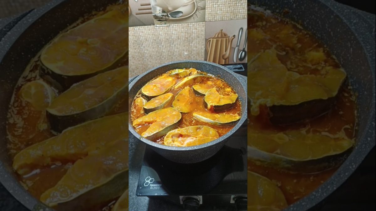 Desi Style Fish Curry recipe #tredistionalfishcurry#shorts #rihanamalikrecipes