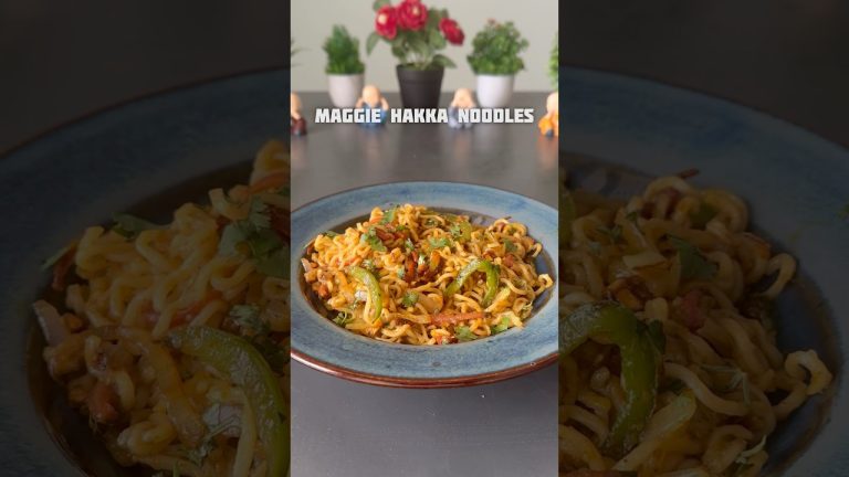 Trending recipe of Maggie Hakka Noodles #shorts #recipe #noodles #maggie