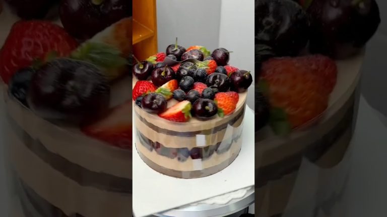 𝙲𝚑𝚘𝚌𝚘𝚕𝚊𝚝𝚎 𝚌𝚊𝚔𝚎 #shortsfeed #cake #cakedecoratingideas #shortvideo #shorts