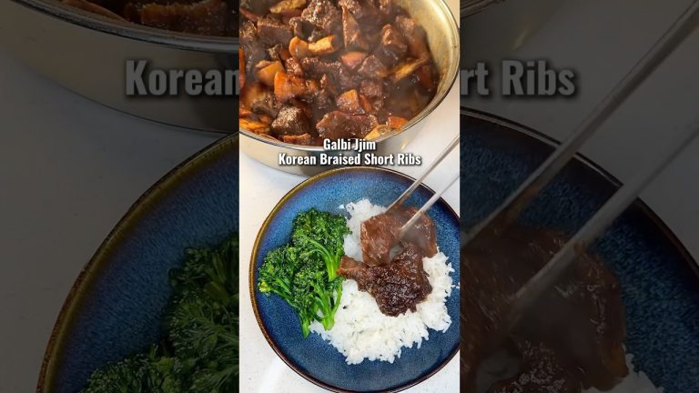 Full recipe is in the pinned comment! #kalbijjim #shortribs #koreanfood
