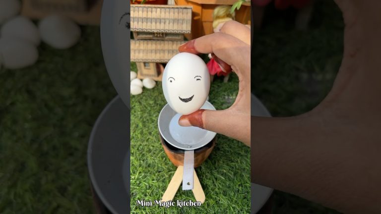 Mini Bread Egg 🥚 Toast 😋😍 #recipe #shorts #minikitchen #minifood @mini_magic_kitchen