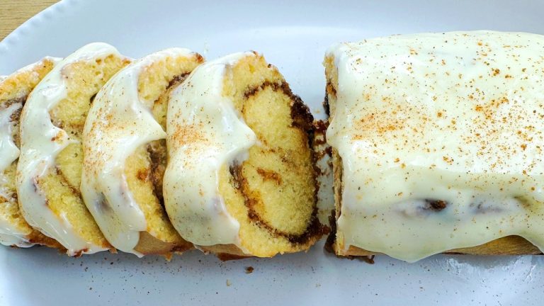 Quick Delicious Cake Recipe – Starbucks Style, Cinnamon Roll Cake! Cake in 5 Minutes!