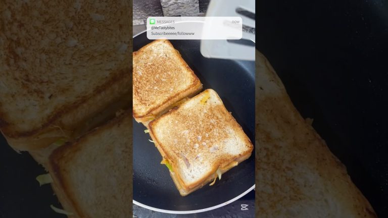 Chicken Cheese Sandwich Recipe #shorts #recipe #sandwich