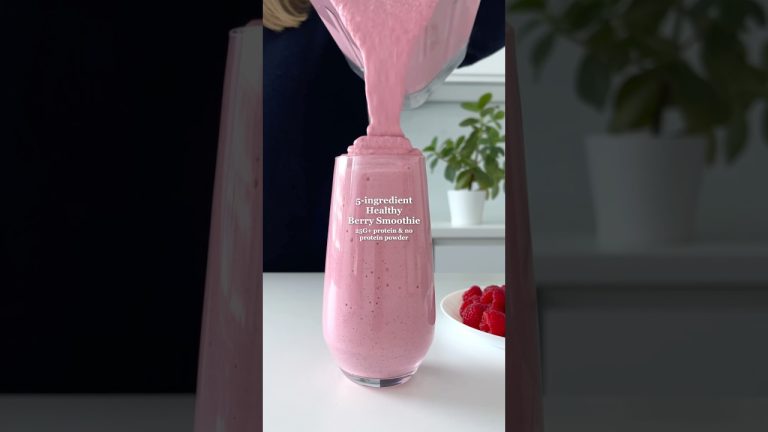 5-ingredient Healthy Berry Smoothie😋 25G+ protein & no protein powder! #healthyrecipes #smoothie