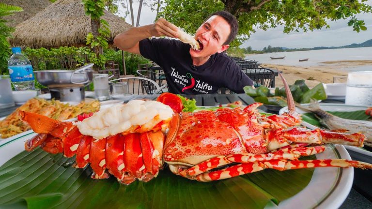 Best Seafood in Phuket!! 🇹🇭 GIANT LOBSTER + Crab Curry in Phuket, Thailand!!
