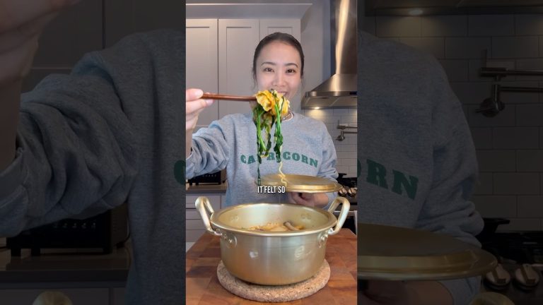 Pork belly kimchi instant ramen #shorts