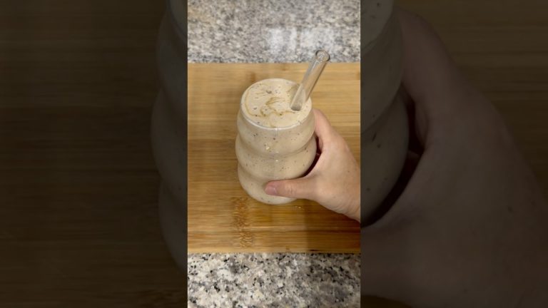 Easy Breakfast Recipe #shorts #recipe #reels #smoothie #cooking #asmr #youtubeshorts #yt
