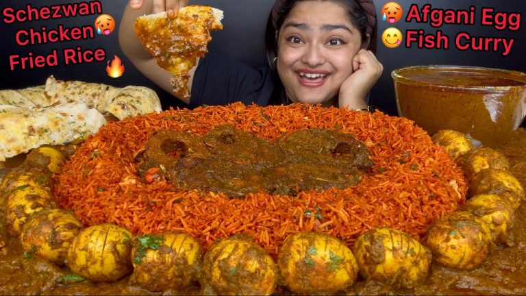 SPICY CHICKEN SCHEZWAN FRIED RICE WITH AFGANI EGG CURRY AND SPICY FISH CURRY, CHEESE GARLIC NAAN