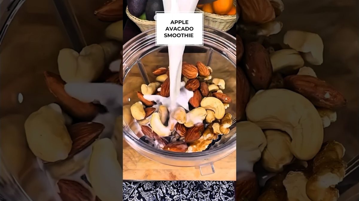 🍎🥑Apple Avacado smoothie for breakfast #avacado #shorts