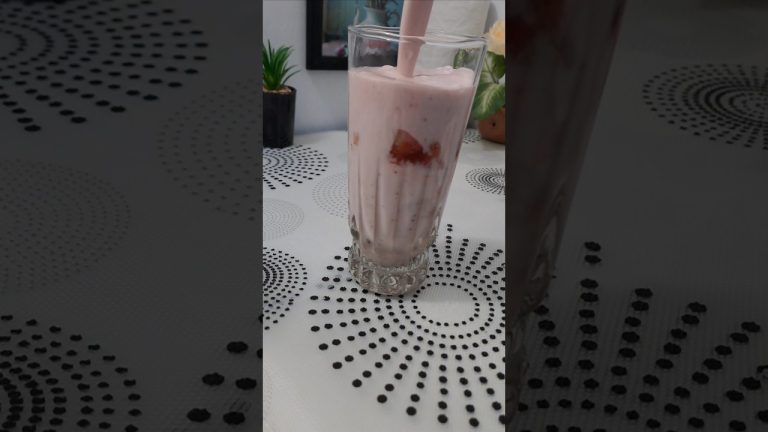Strawberry Shake #shorts