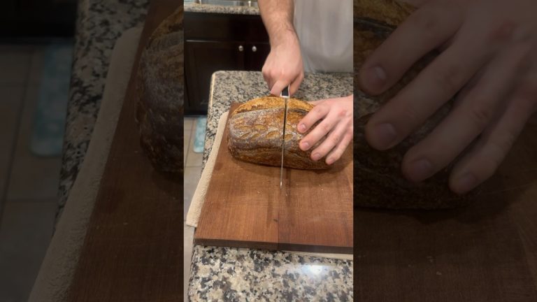 How to Refresh Your Sourdough Loaf #sourdough #bread