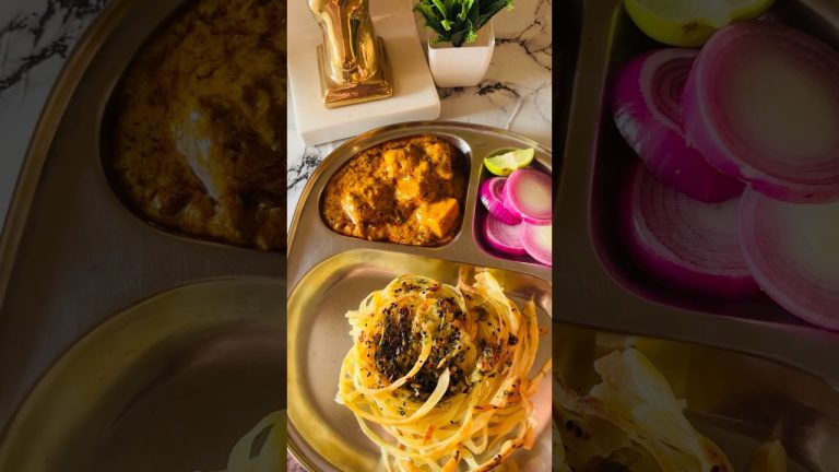 Restaurant Style Garlic Laccha Paratha 😍#shorts #lacchaparantha #garlic #recipe