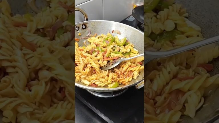 Vegetable pasta 😋 #comedy #jokes #funny #deepjyotikitchen