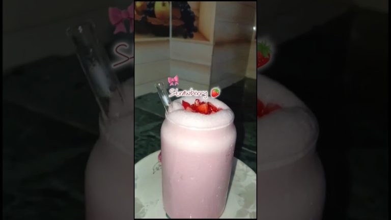 Strawberry shake 🍓#rabiyavlogs #cooking