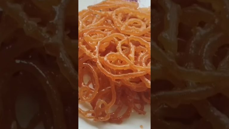 कुरकुरीत आणि रसरशीत जिलेबी | #jalebi #viralvideo #sweet #shorts