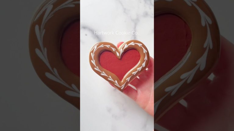 ❤️classes, cookie cutters, recipes + more – link in bio❤️ #cookievideos #sugarcookies #valentinesday