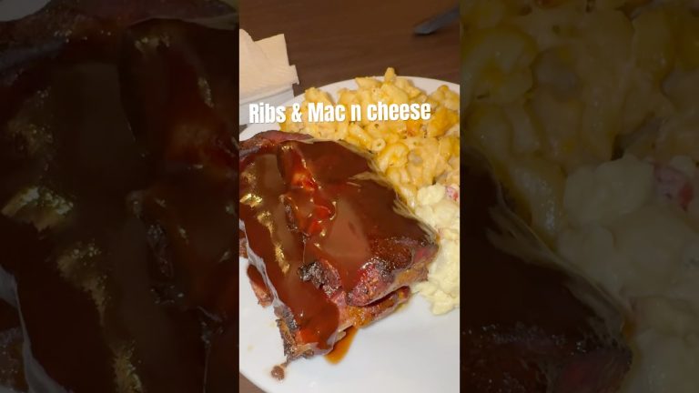 Baked ribs Mac n cheese dinner #bakedfood #ribs #bakedmacaroni #soulfood #meals #homecooked #foodie