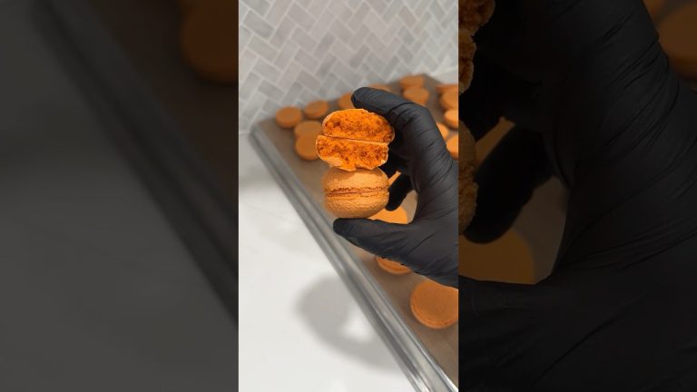 Making the fullest macaron shells #macarons #dessert #chocolate #baking