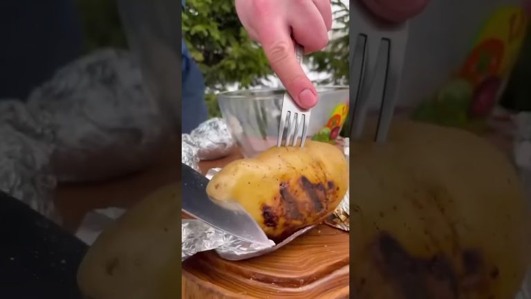 Крошечка картошечка от @RusGrill и @vlad_bbq #нагриле #рецепты #napoleongrill #bbq #картошка