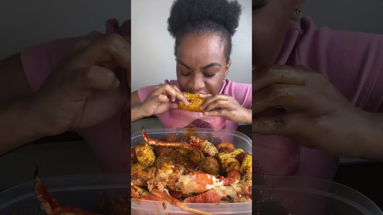 #seafood #mukbang #crablets #snowcrabmukbang #seafoodrecipes #foodie #seafoodboil