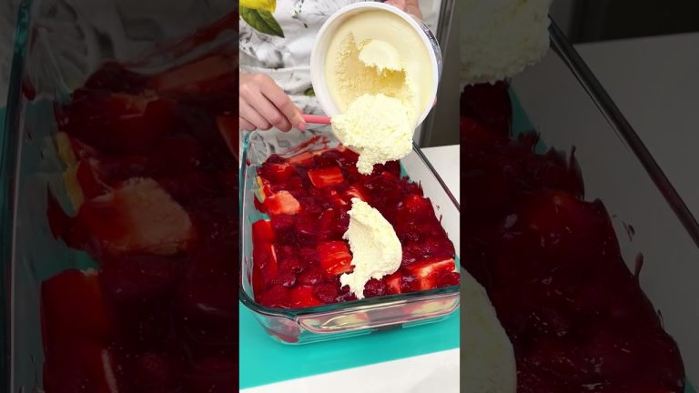 Easy strawberry dessert #recipe #easyrecipe #dessert #strawberry