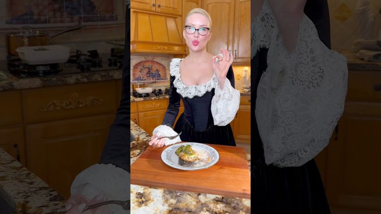 🐟 Salmon Steak with Broccoli 🥦 👇Recipe is below 👇