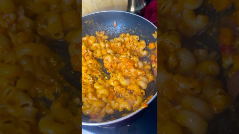 Red sause Pasta yummy 🔥🤤#shorts #redsausepasta #foodienitu