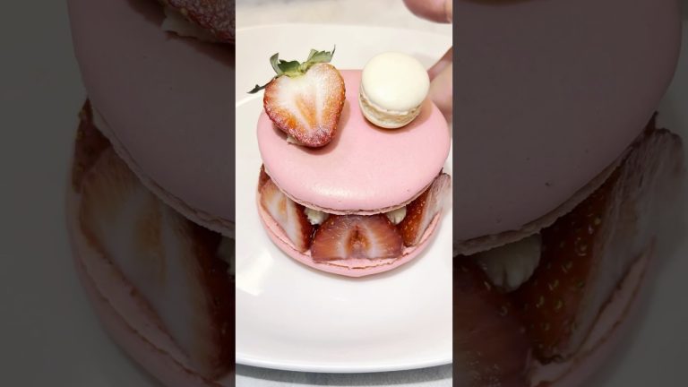 This mistake almost ruined my giant strawberry macarons 🍓!