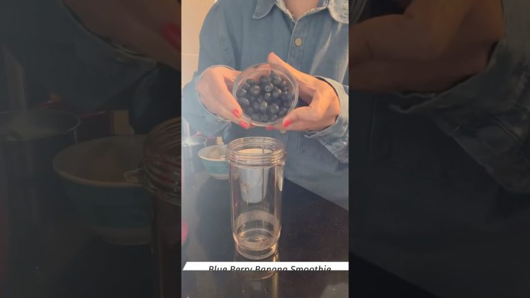 Blueberry 🫐 Banana 🍌 Smoothie #smoothie #smoothierecipes #wildberries