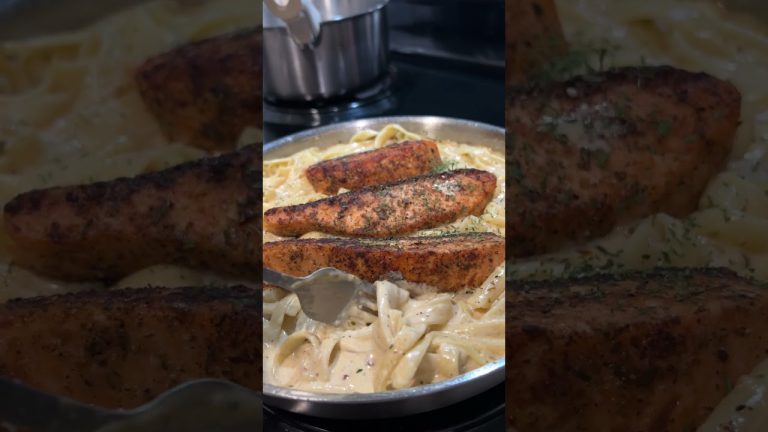 Cajun Salmon Fettuccine 🥘🍴#cookingathome