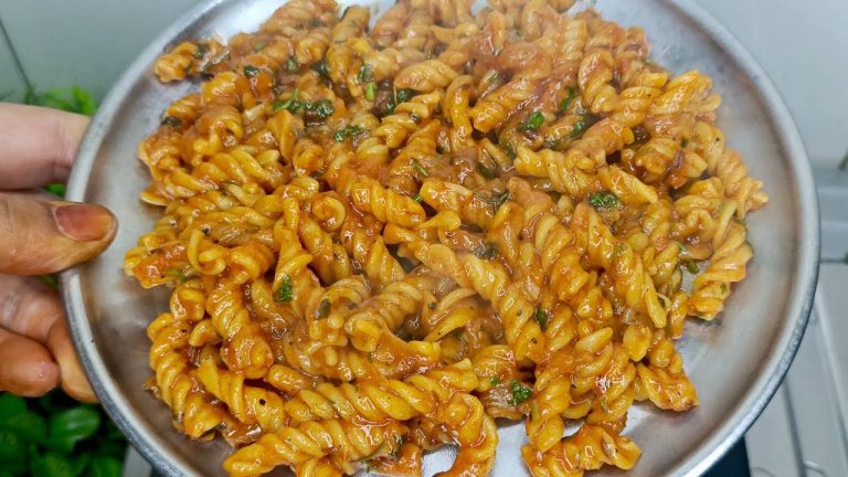 Desi Masala Pasta Recipe | Cooker Mein Banane Pasta Minto Mein
