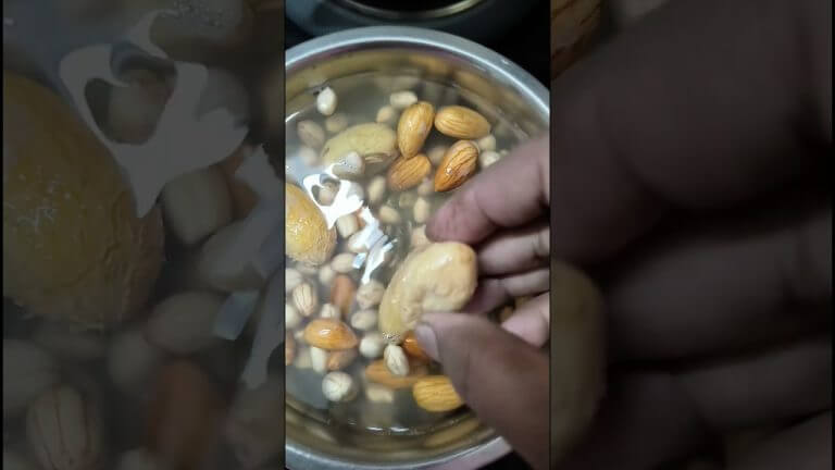 వెయిట్ లాస్ షేక్ బరువు తగ్గాలి అనుకున్నవాళ్లకి మంచి షేక్ ఈ షేక్ తాగితే హెల్ధీ గా ఉంటారు.