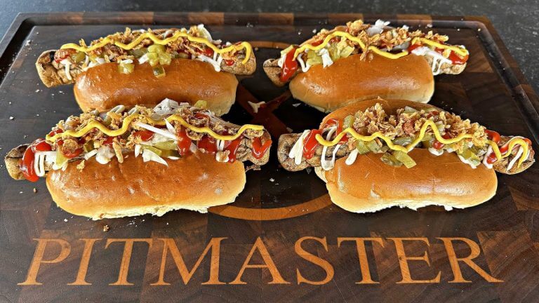 FRIKANDELLEN HOT DOGS