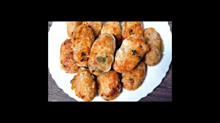 Ramzan Ke Liye Chicken Pizza Roll Recipe🌙 #viralshort #ramzanrecipes #iftarrecipe
