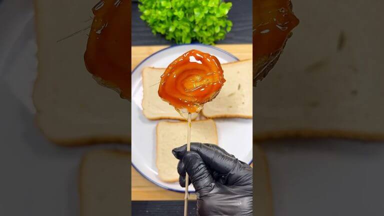 🍞️GET CREATIVE! 🌈 Left Over Bread crust hack:Bread Tanghulu! 🤩#shorts #viral #shortsfeed