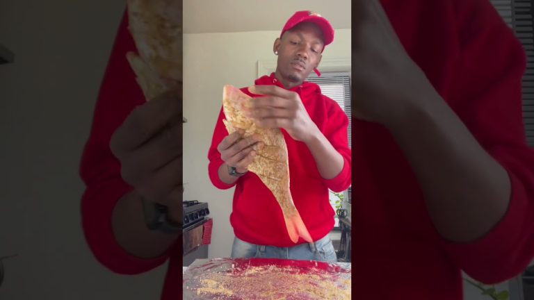 Making jamaican stuff oven Roast fish. #subscribe #roastfish #recipes #foodie #cooking #shorts