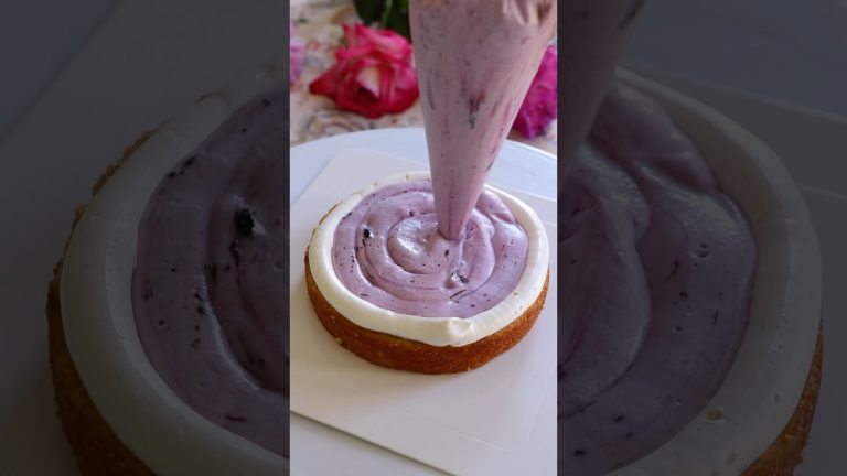 Lemon & Blueberry 🍋🫐 #cake #buttercream #cakerecipe #baking #blueberry #lemon