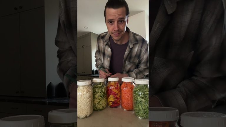 Veggie prep = mastered! 🥦 Ready for salads, stir-fries & more. Who else is team meal prep?