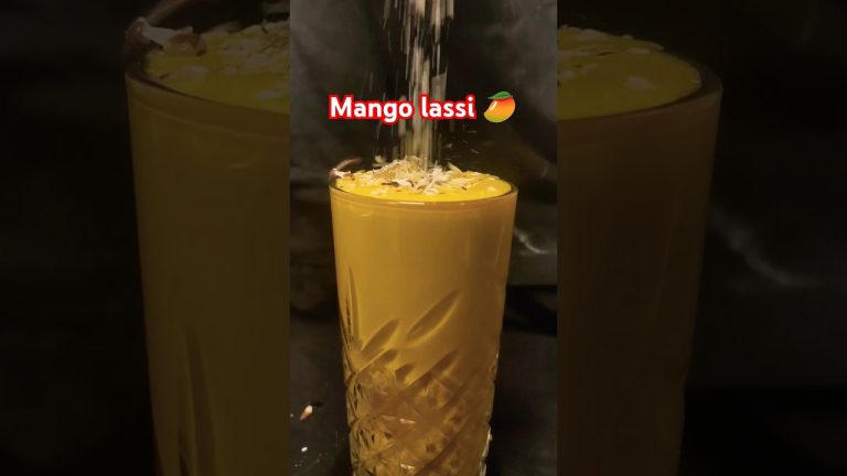 Mango lassi recipe #shorts #mangolassi #trending #foodblogger #viralshort #shortvideo