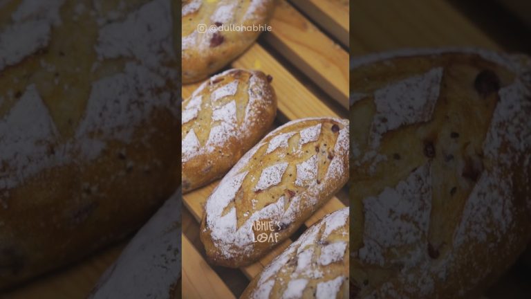 Cranberry, Chia & Creamcheese Sourdough #shorts #sourdough #baking #trending #10ksubscribers #fyp
