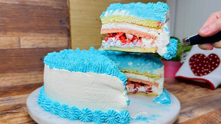 Grandma's Secret Recipe. This Strawberry Sponge Cake Will Change Your Dessert Game Forever!