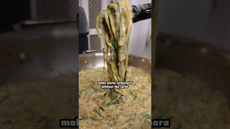 Meatless low-carb pasta carbonara with zucchini noodles 😋 #recipe #lowcarb