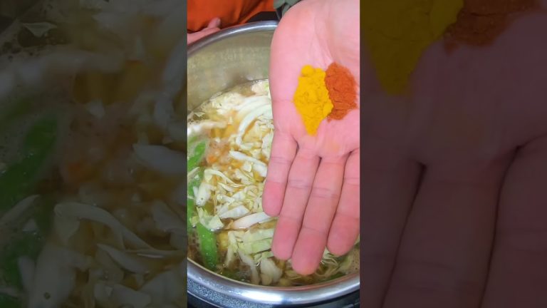 Colombian Comfort Food in One Pot! 🥣 Cuchuco de Trigo #Shorts #CuchucodeTrigo