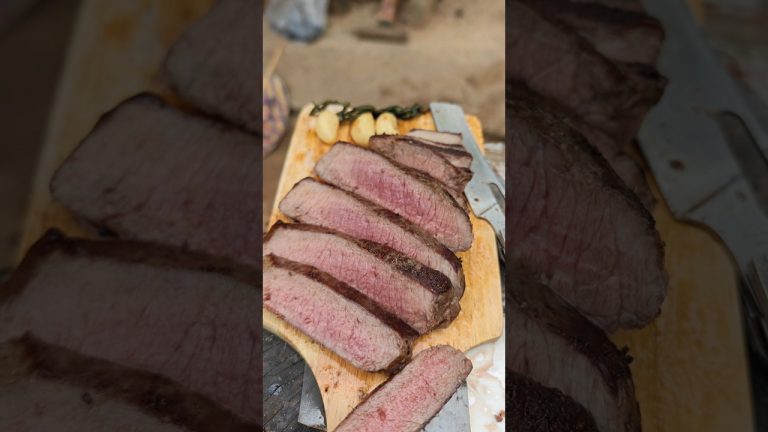 สเต็กมีเดี่ยมแรร์เนื้อพรีเมี่ยมจากร้านบังโต