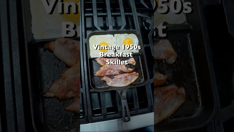 Ultimate Bacon & Eggs in a 1950s Cast Iron Skillet