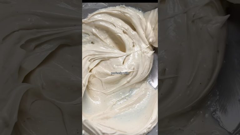 The Easiest Cream Cheese Frosting Recipe